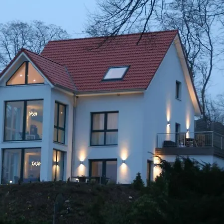 House On The Bank Appartement *