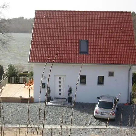 House On The Bank * Eutin